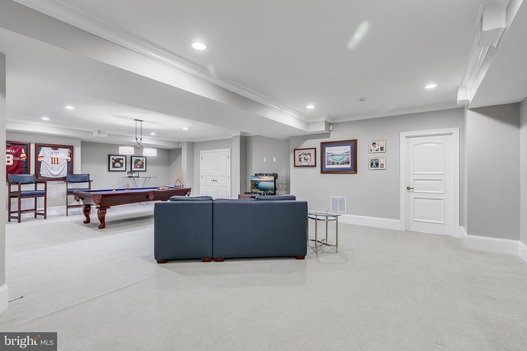 22577 Creighton Farms Dr