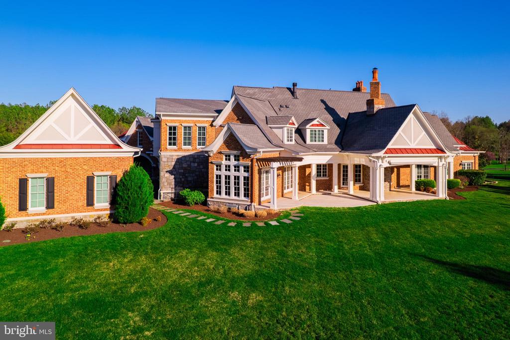 22577 Creighton Farms Dr