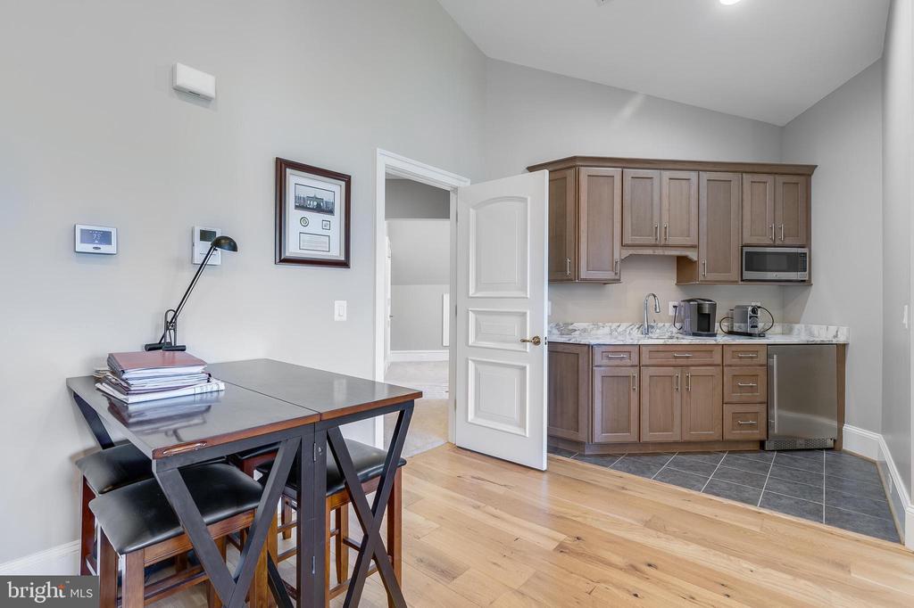 22577 Creighton Farms Dr