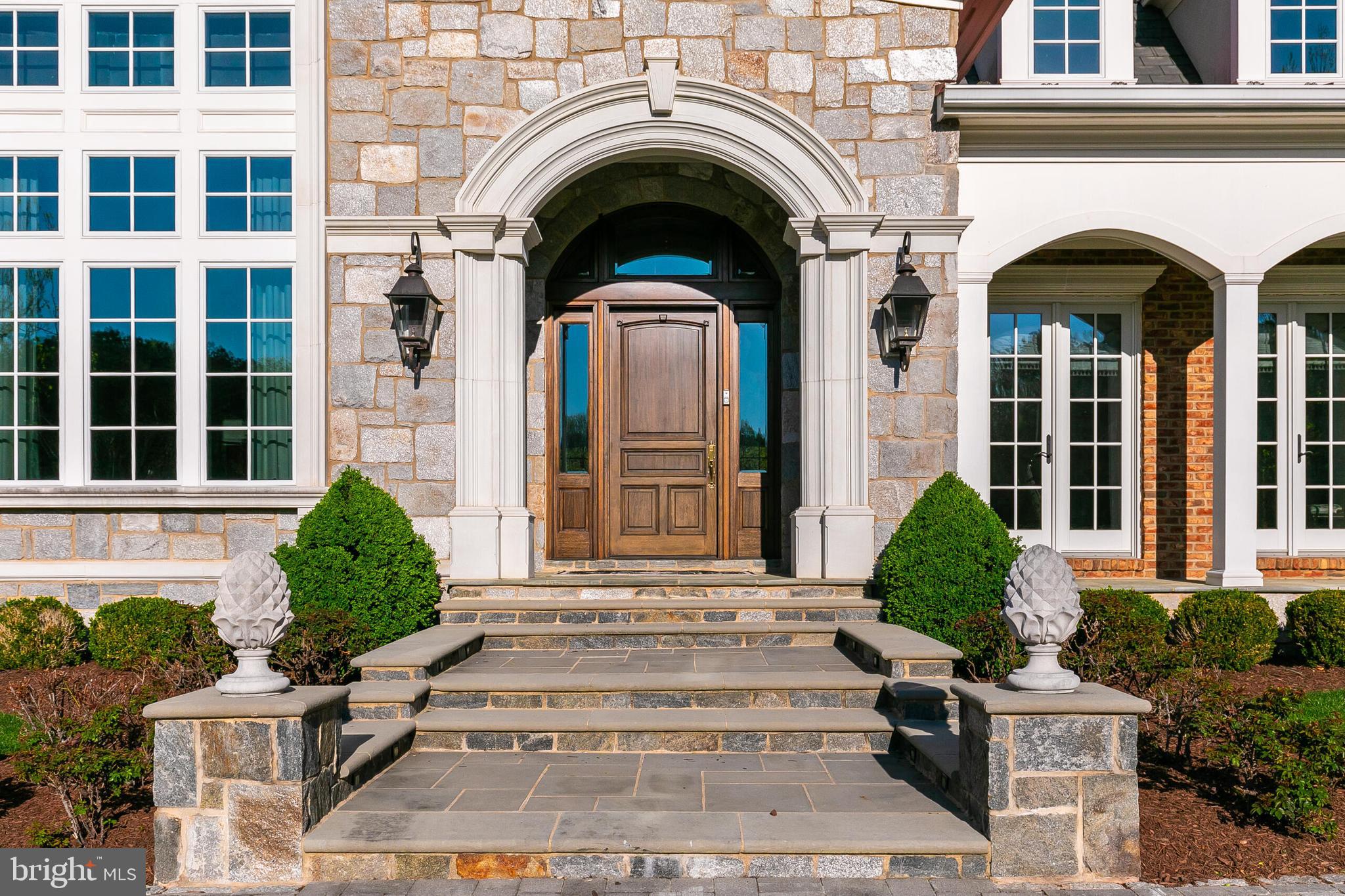 22577 Creighton Farms Dr