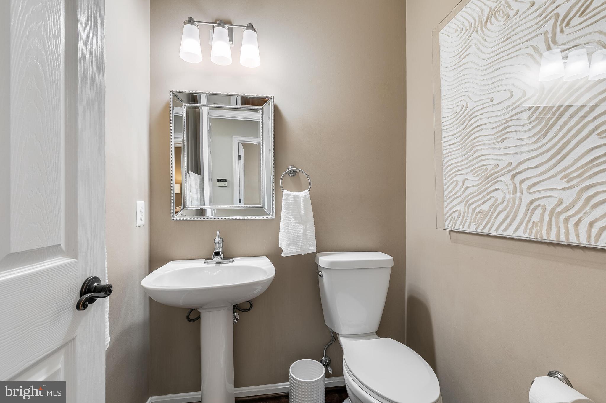 25900 Rickmansworth Ln