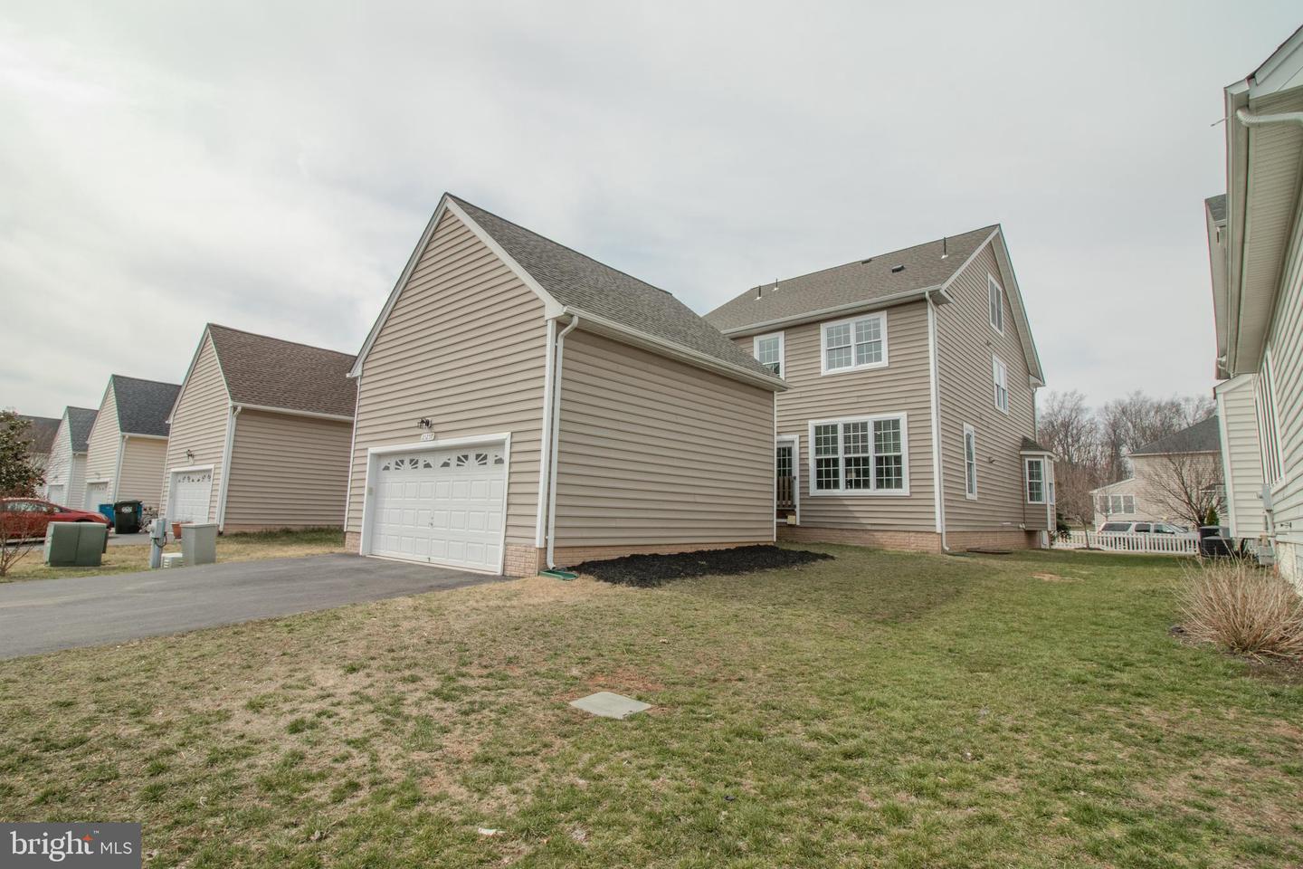25257 Doolittle Ln