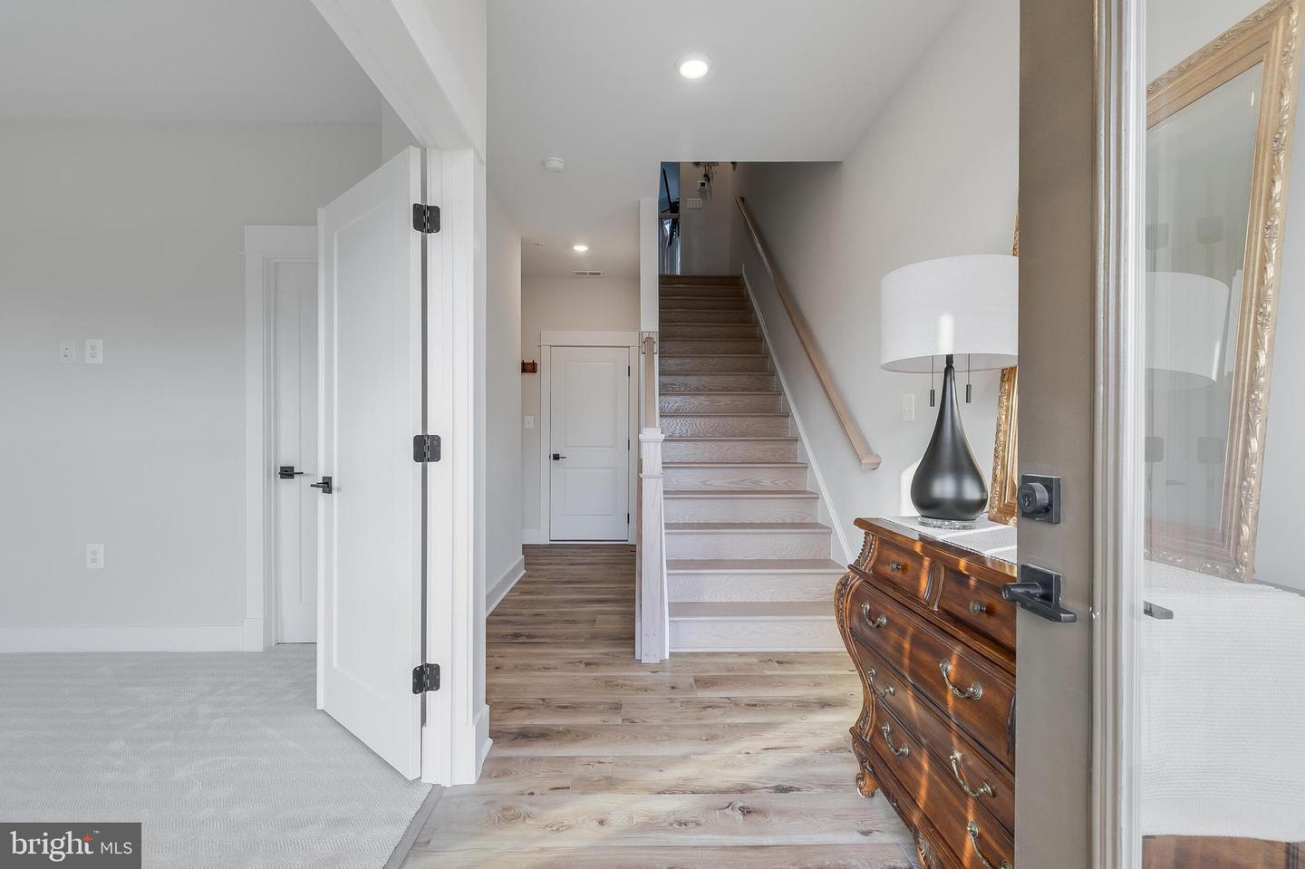 22796 Tawny Pine Sq