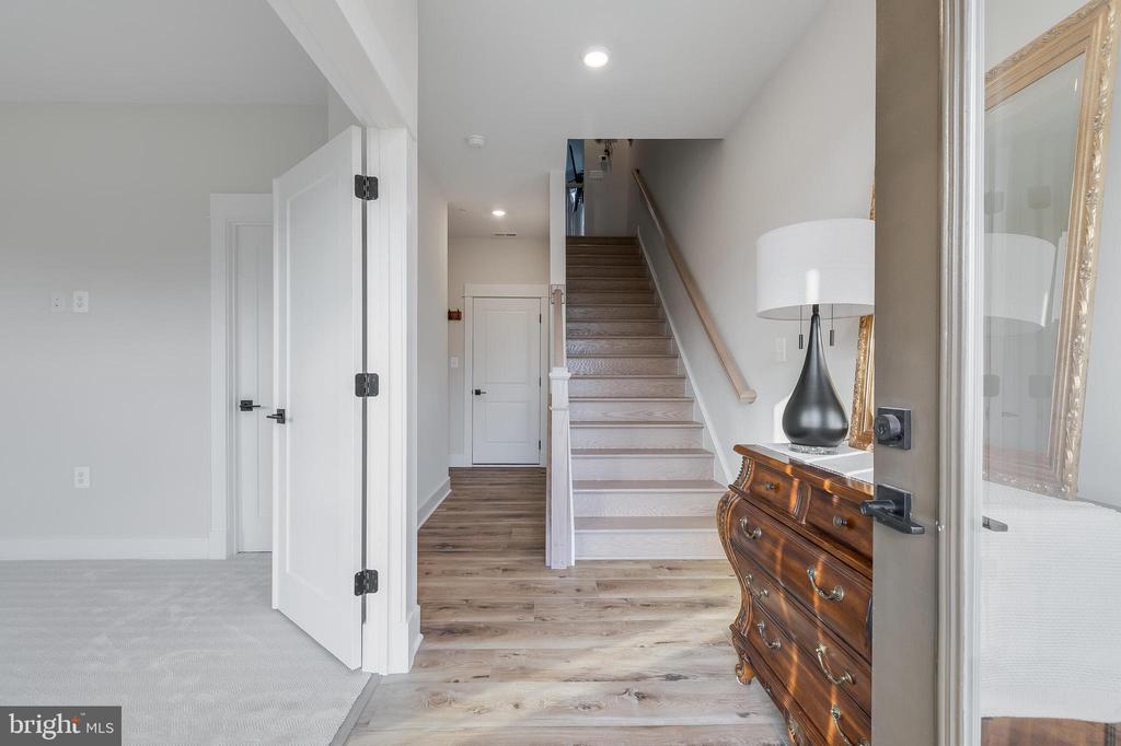 22796 Tawny Pine Sq