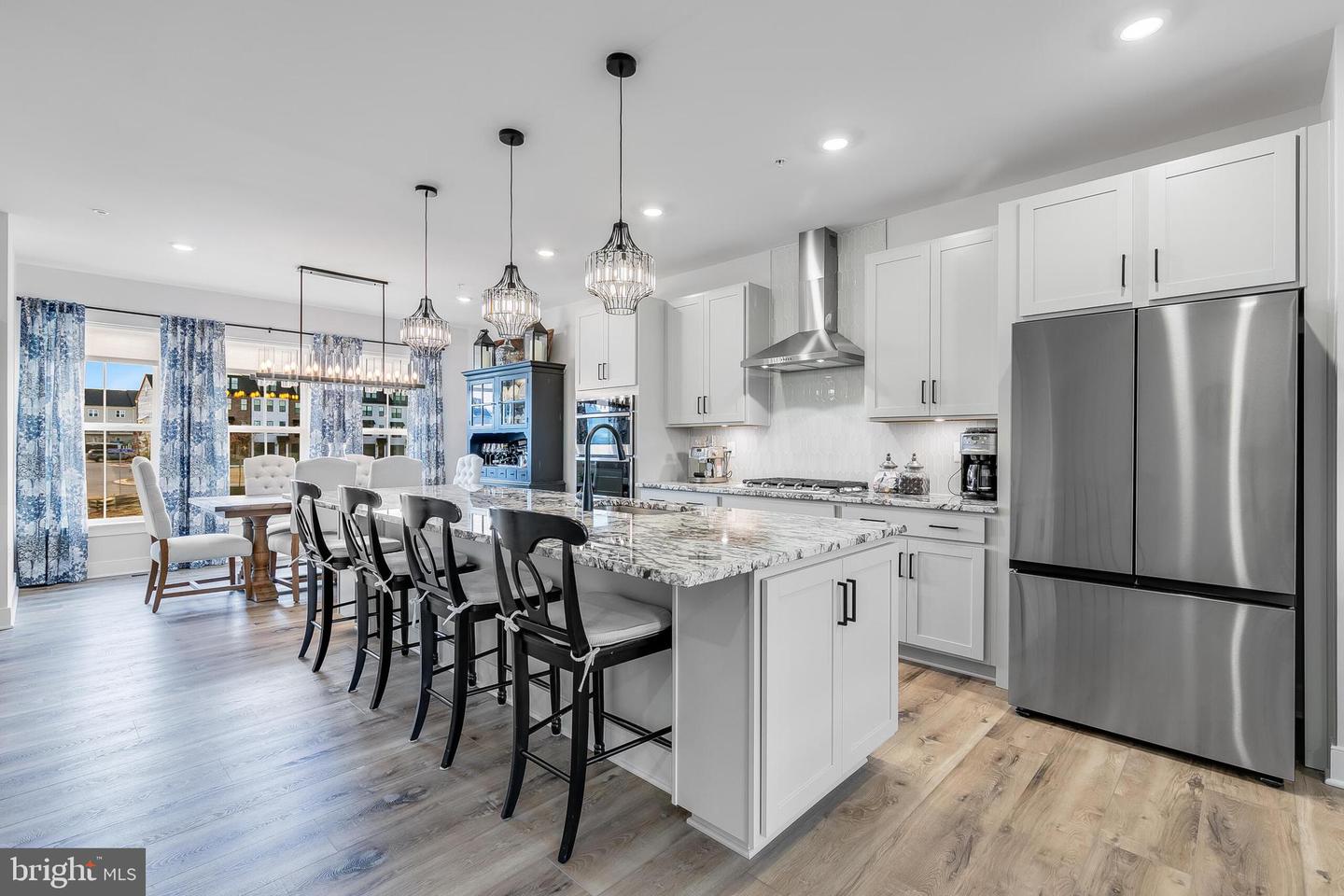 22796 Tawny Pine Sq
