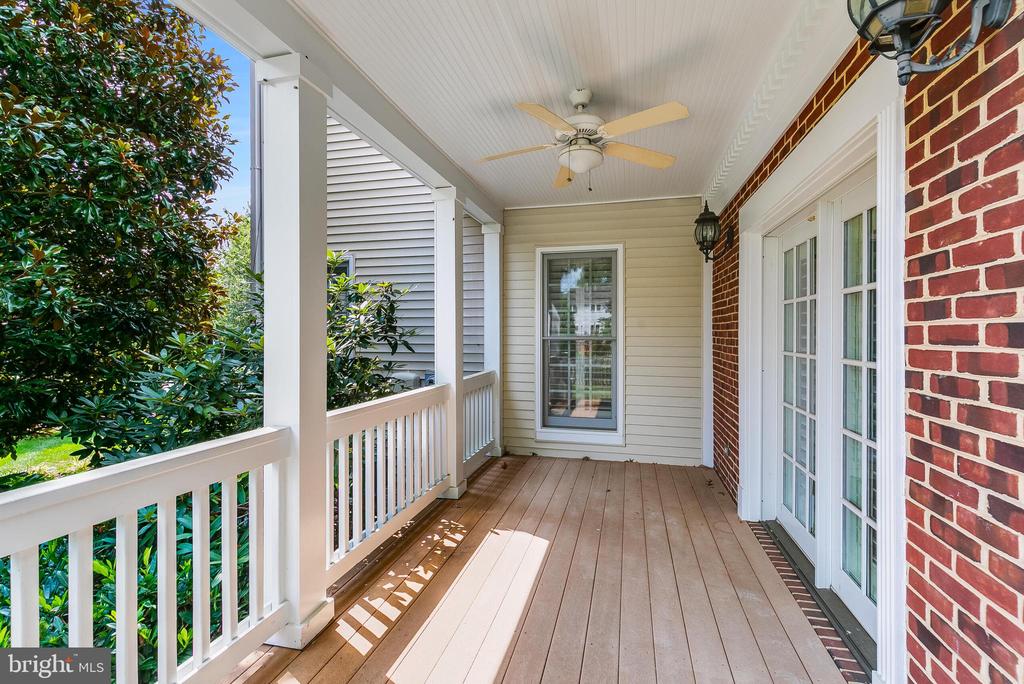 611 CATESBY COURT SW