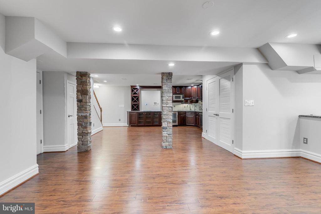 611 CATESBY COURT SW