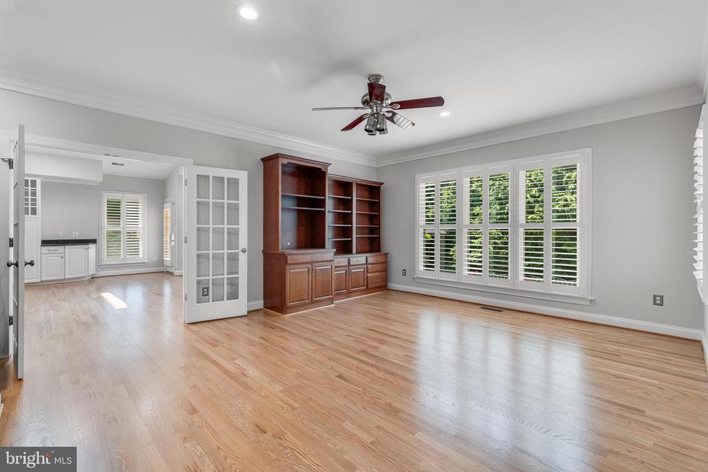 611 CATESBY COURT SW