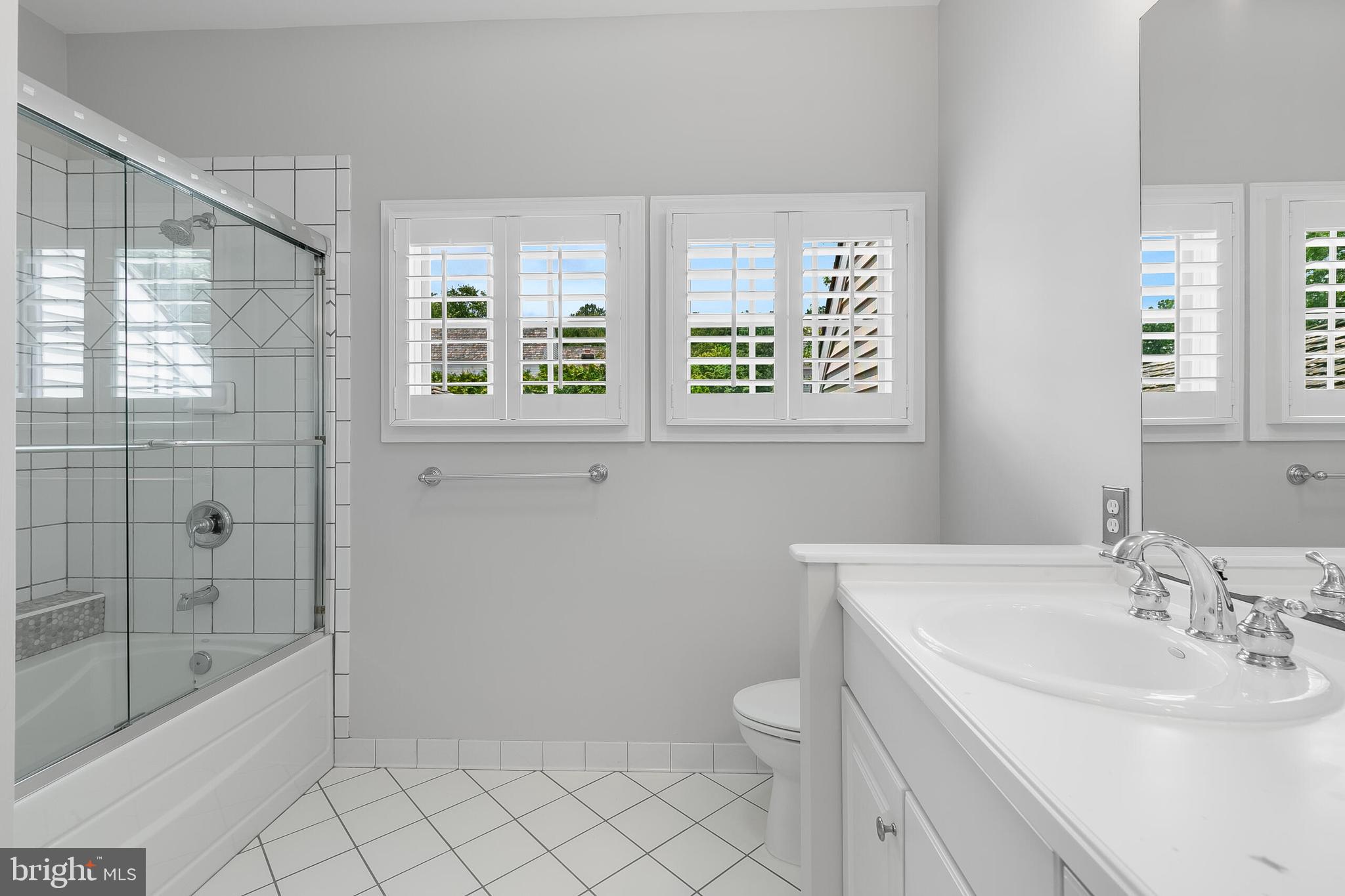 611 CATESBY COURT SW