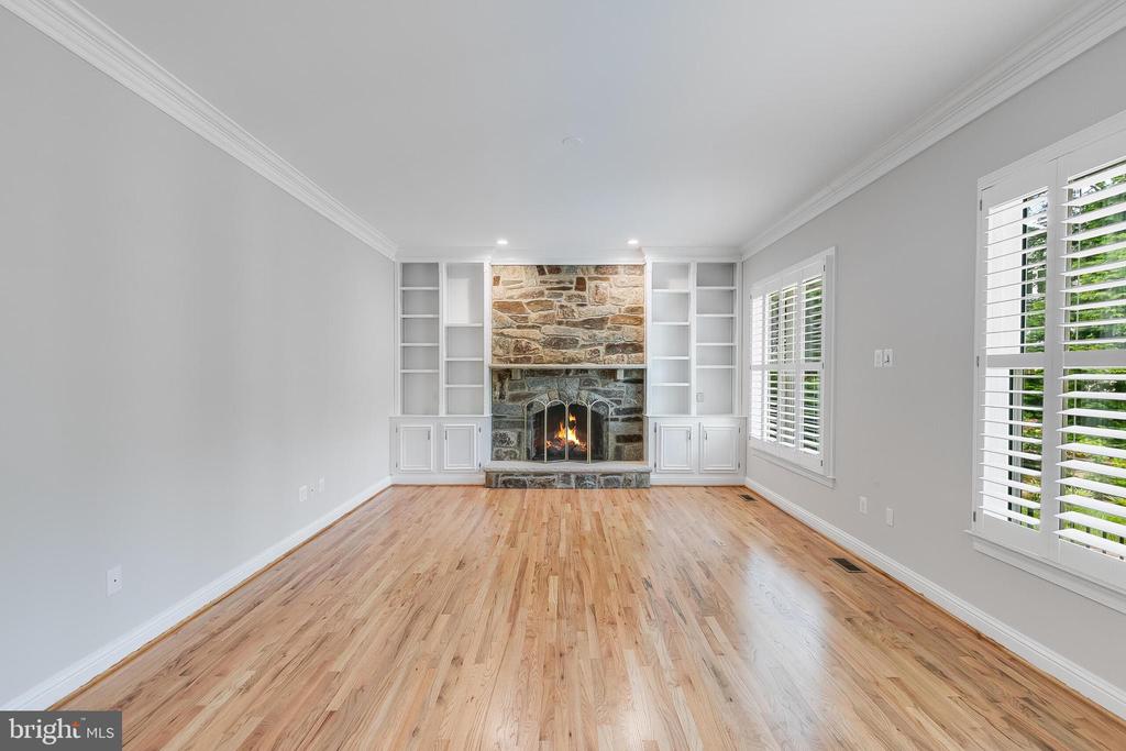 611 CATESBY COURT SW