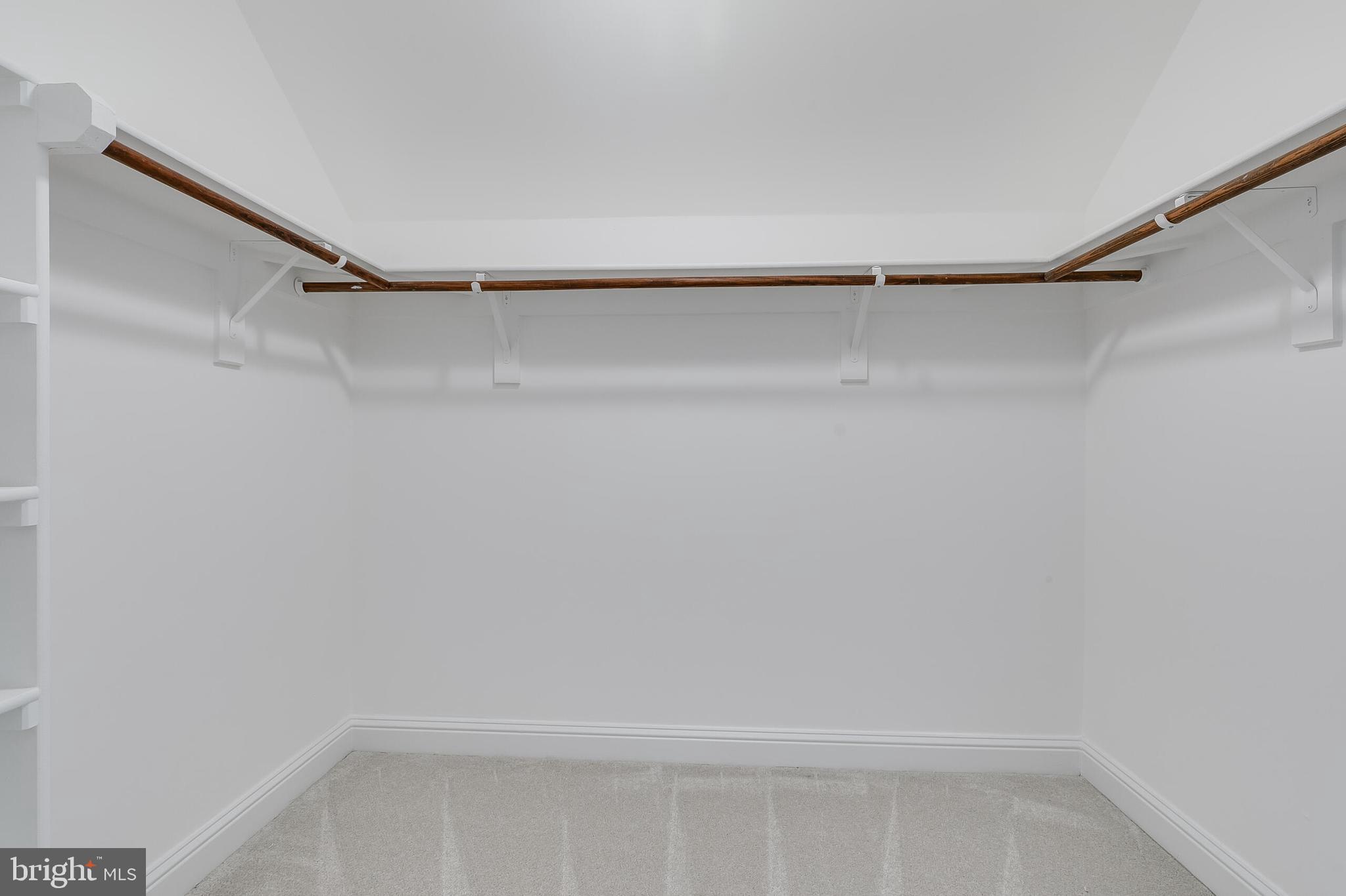 611 CATESBY COURT SW