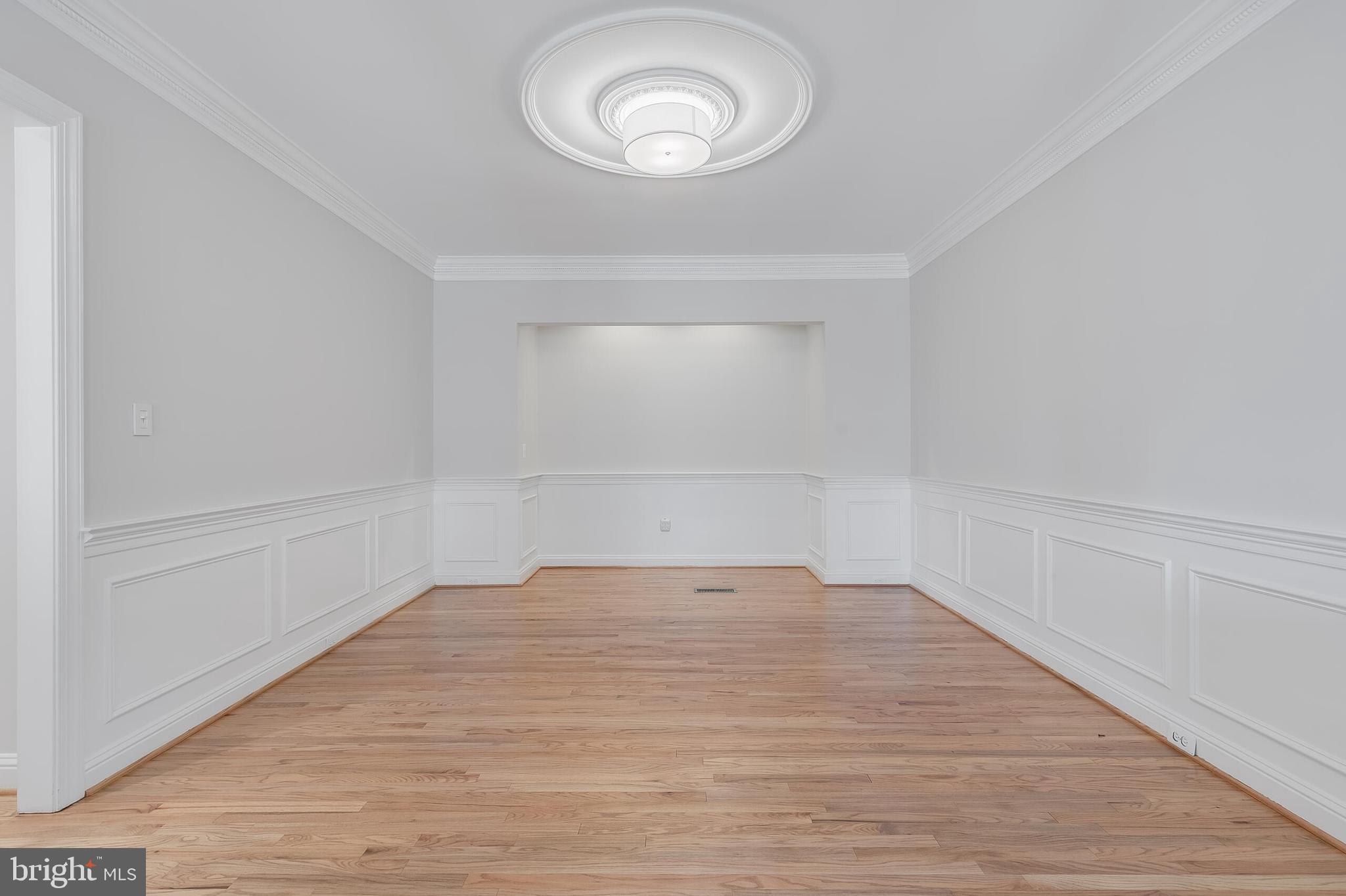 611 CATESBY COURT SW