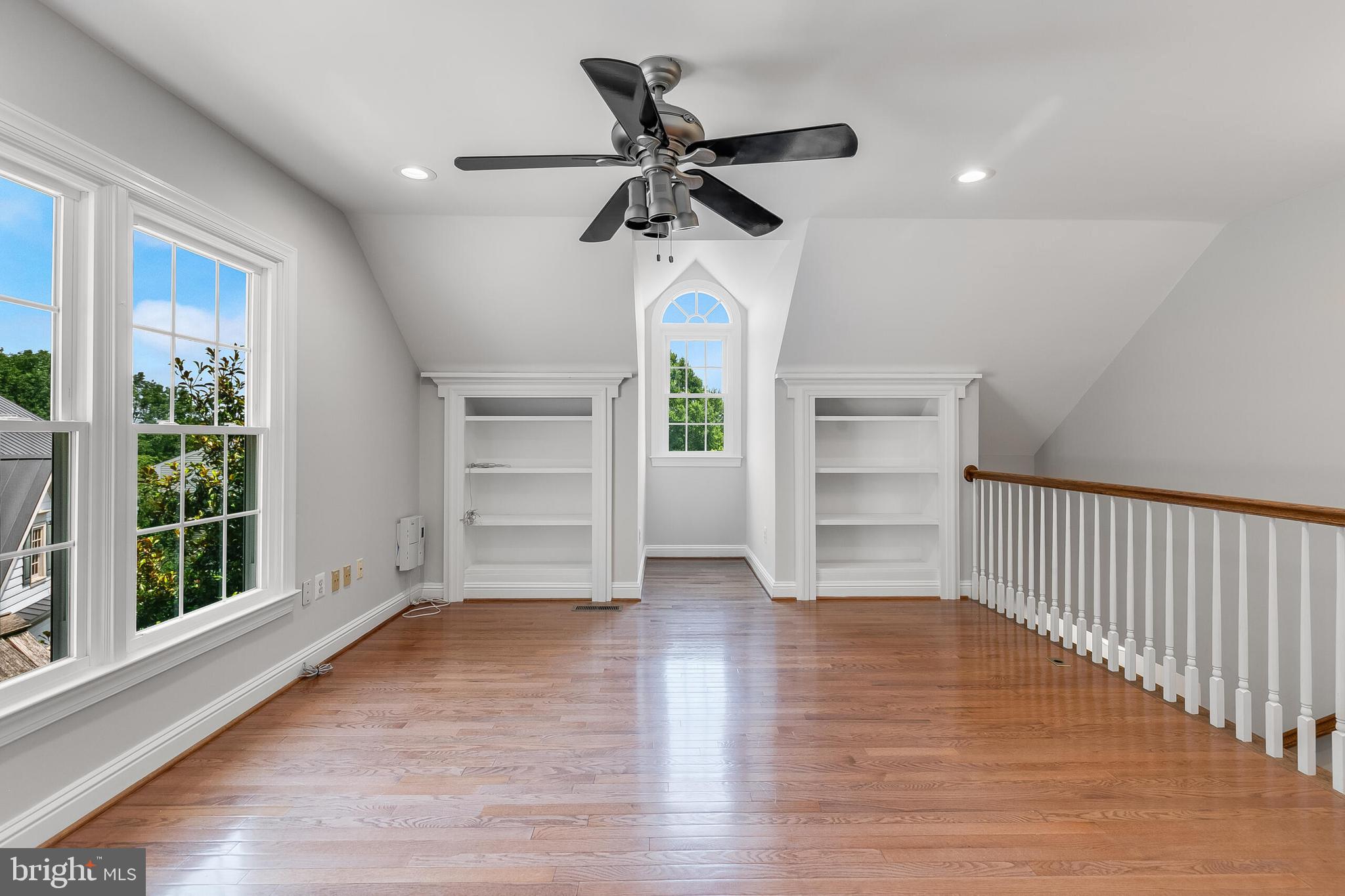 611 CATESBY COURT SW