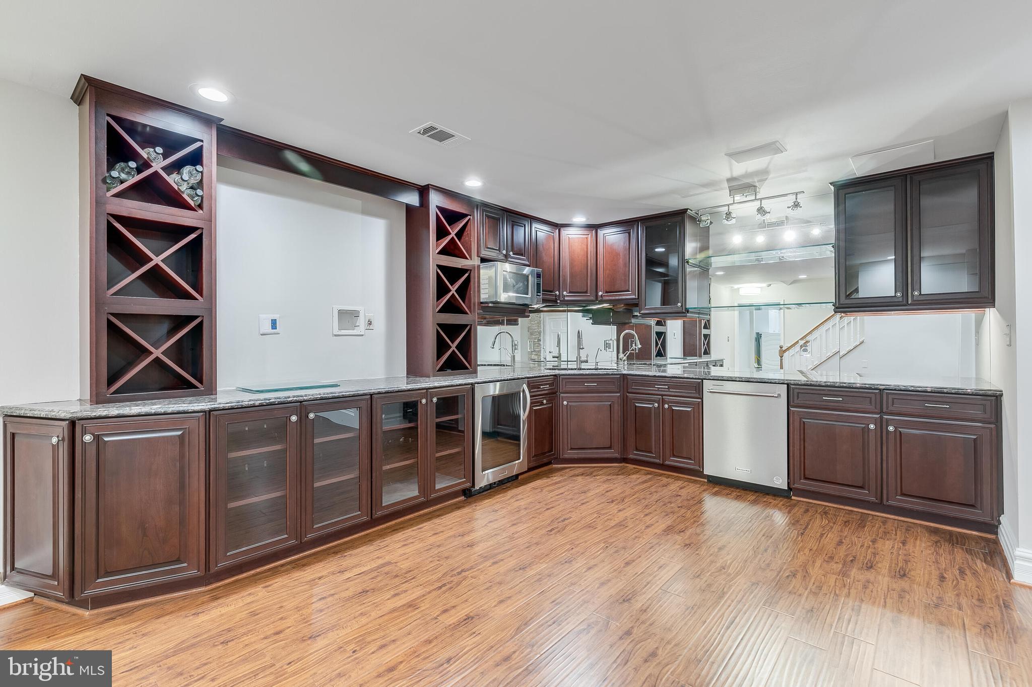 611 CATESBY COURT SW