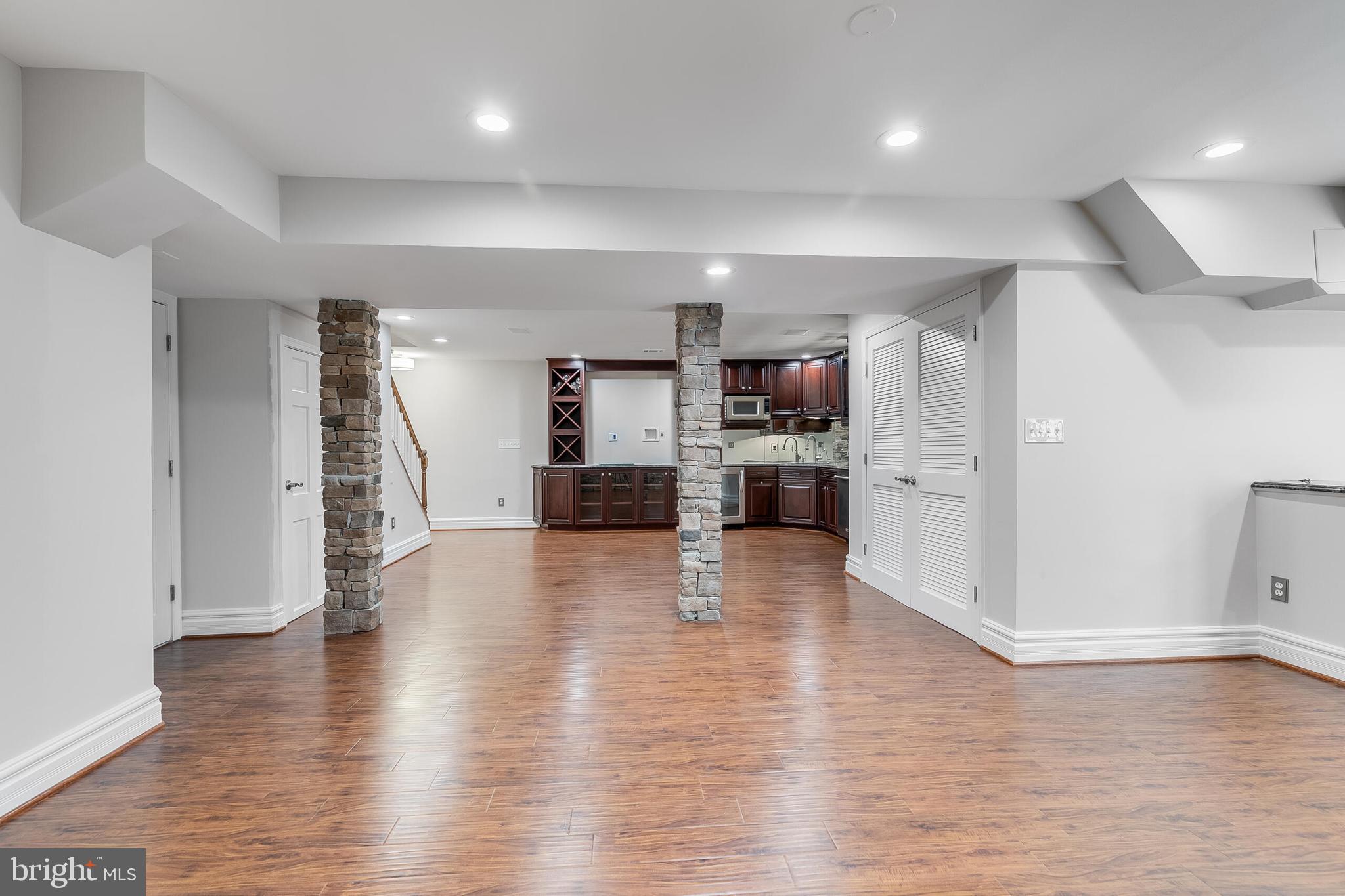 611 CATESBY COURT SW