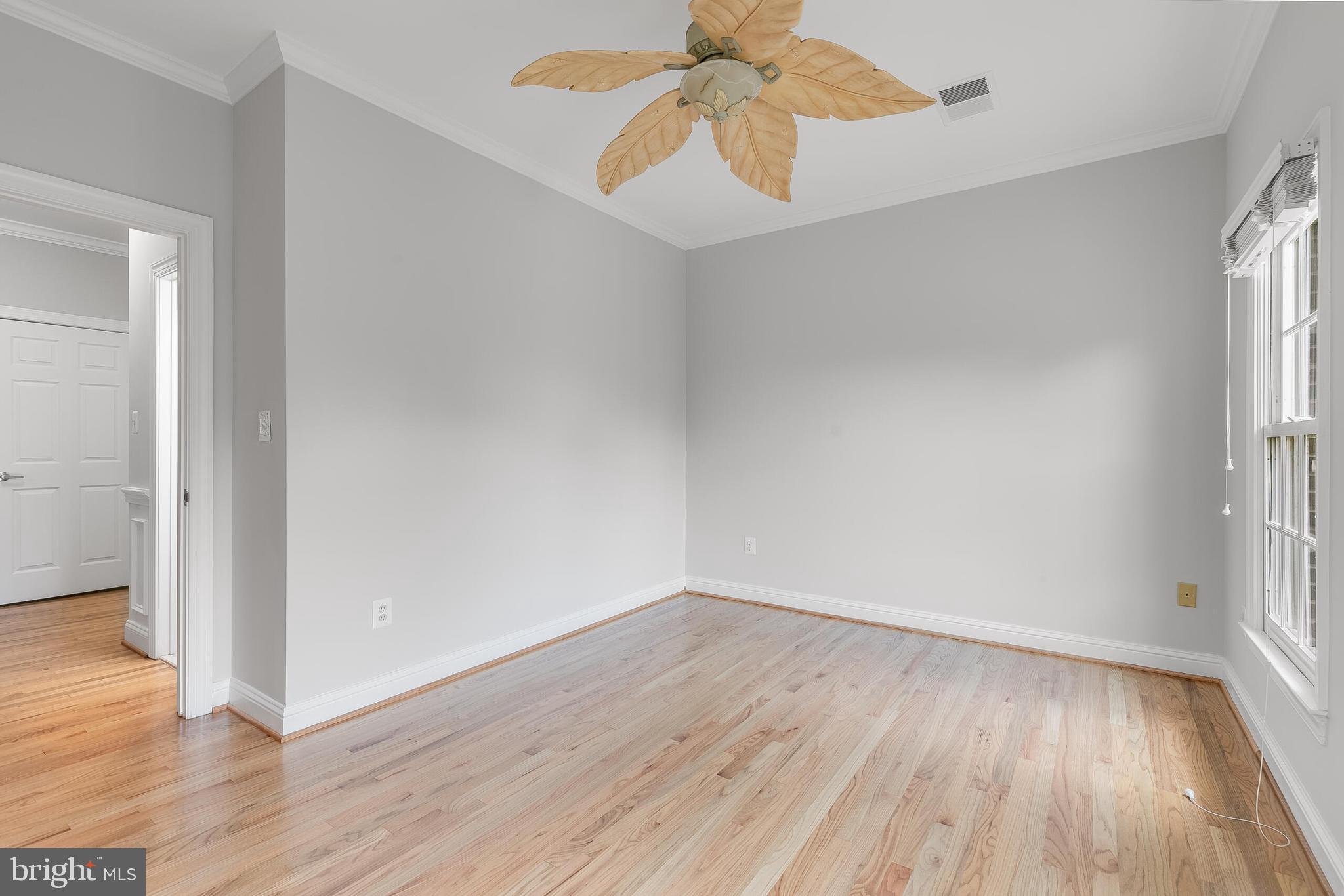 611 CATESBY COURT SW