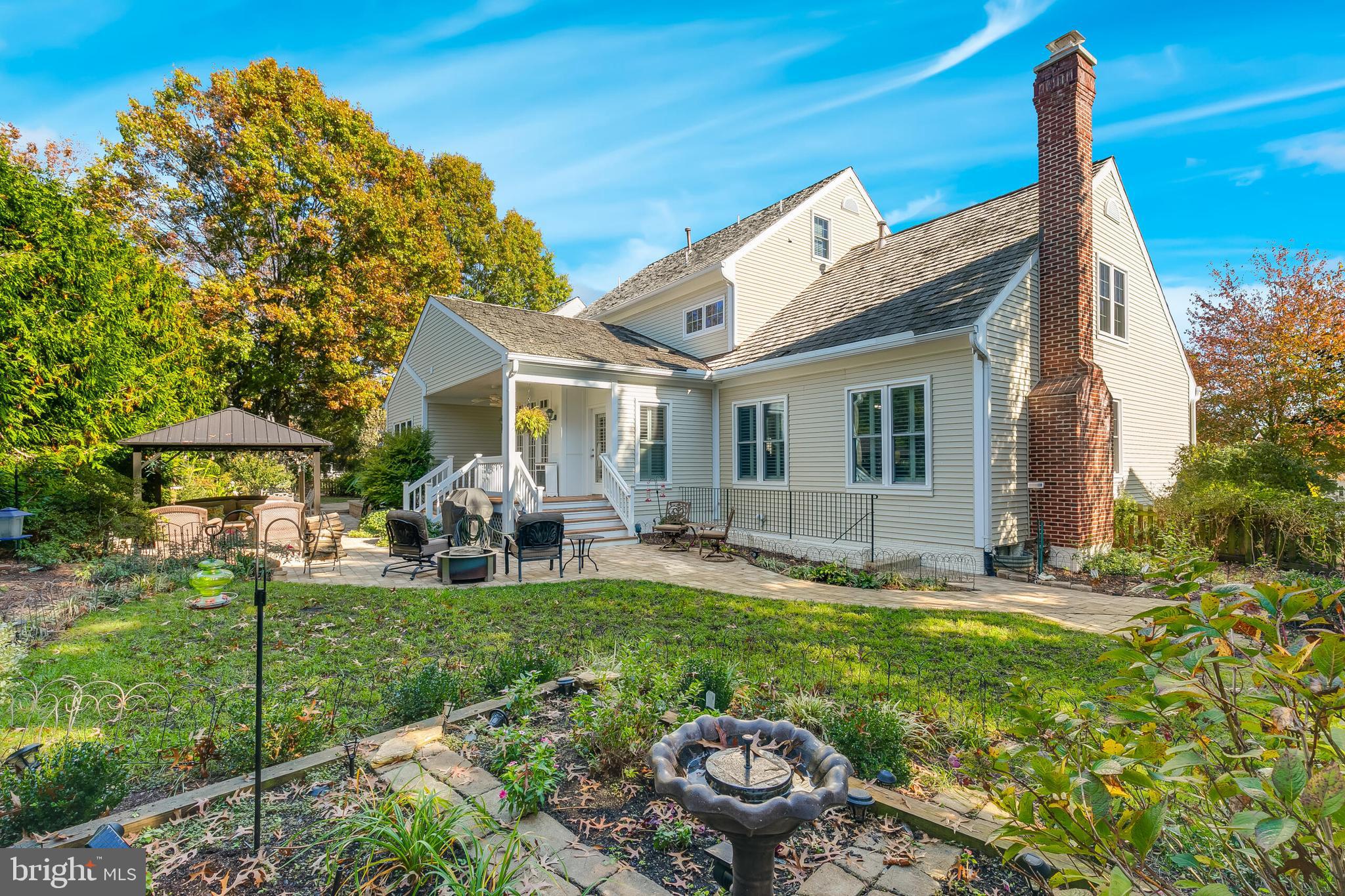 611 CATESBY COURT SW