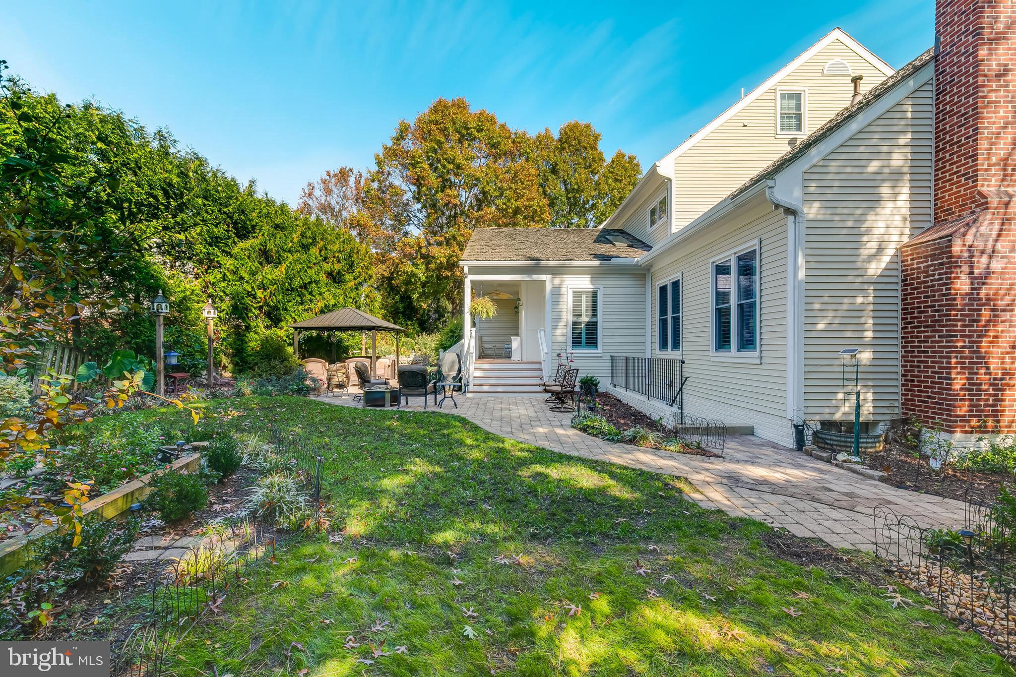 611 CATESBY COURT SW