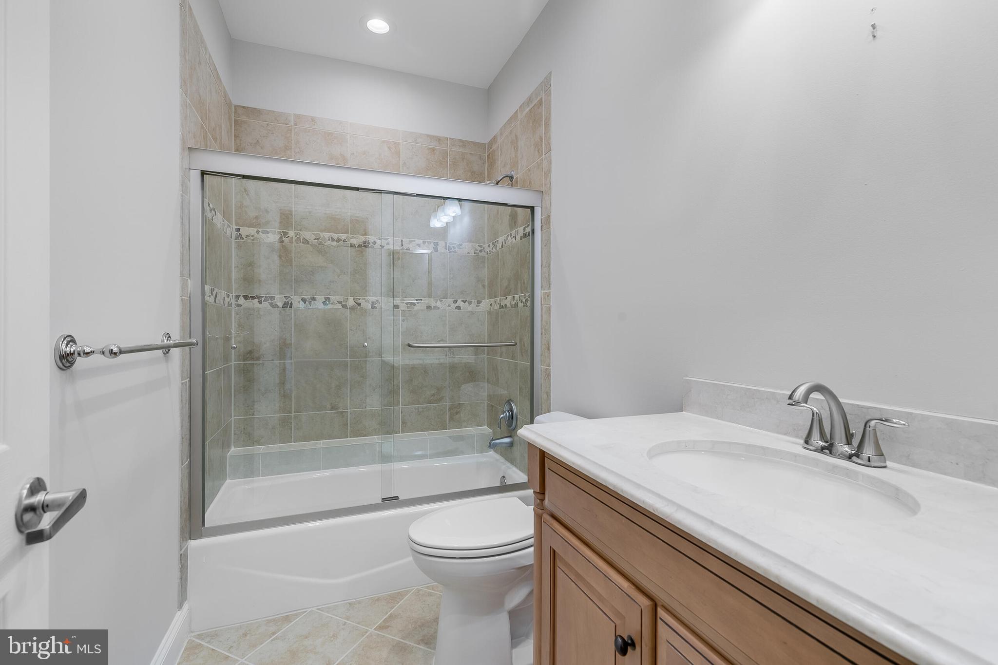 611 CATESBY COURT SW