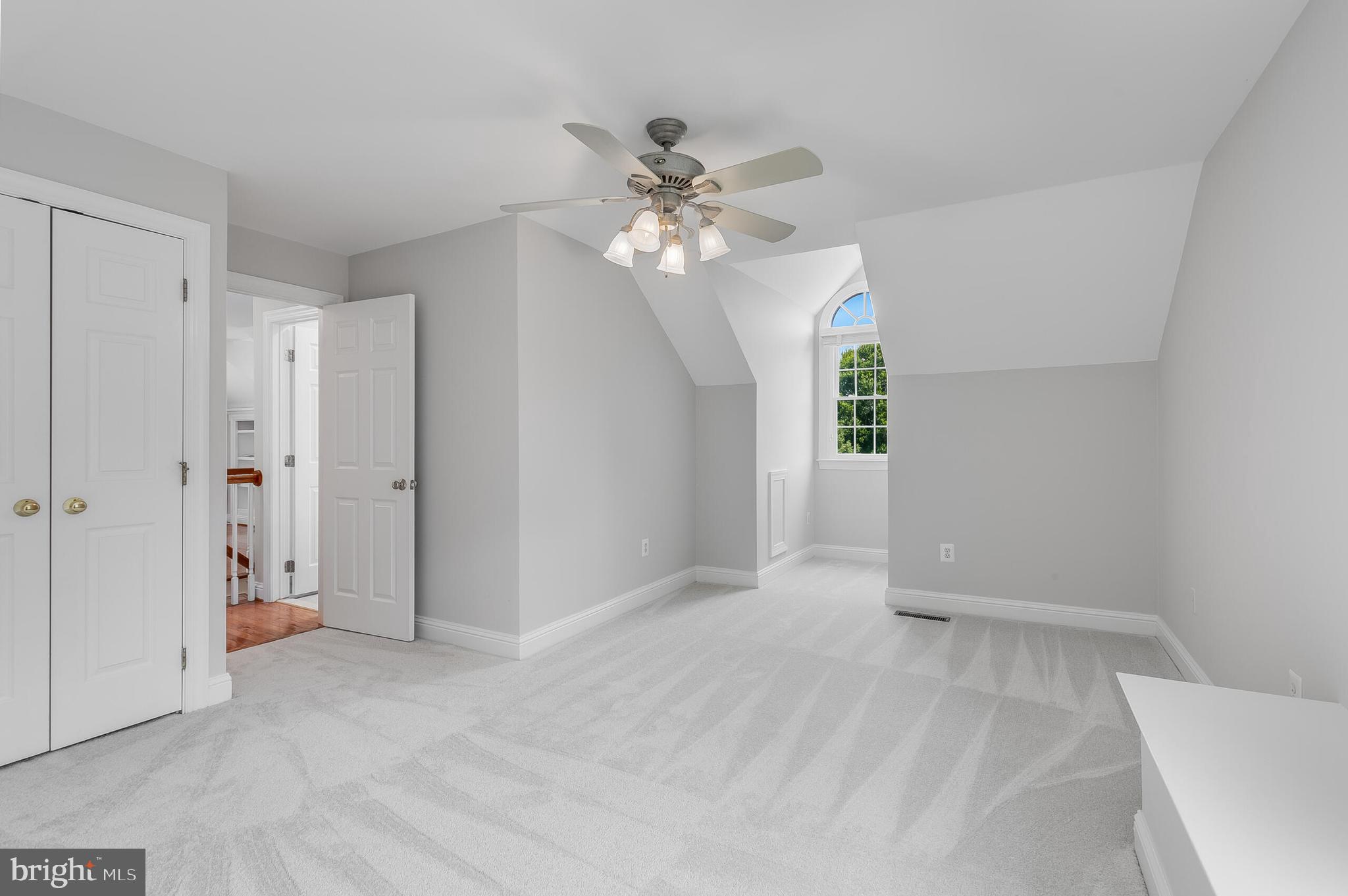 611 CATESBY COURT SW