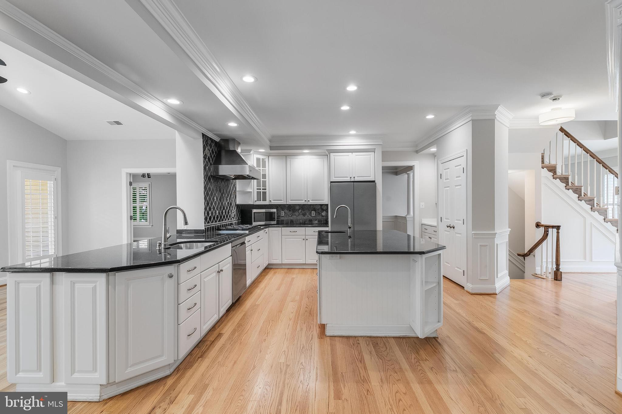 611 CATESBY COURT SW