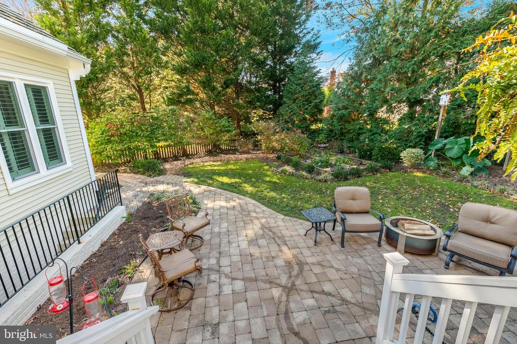 611 CATESBY COURT SW
