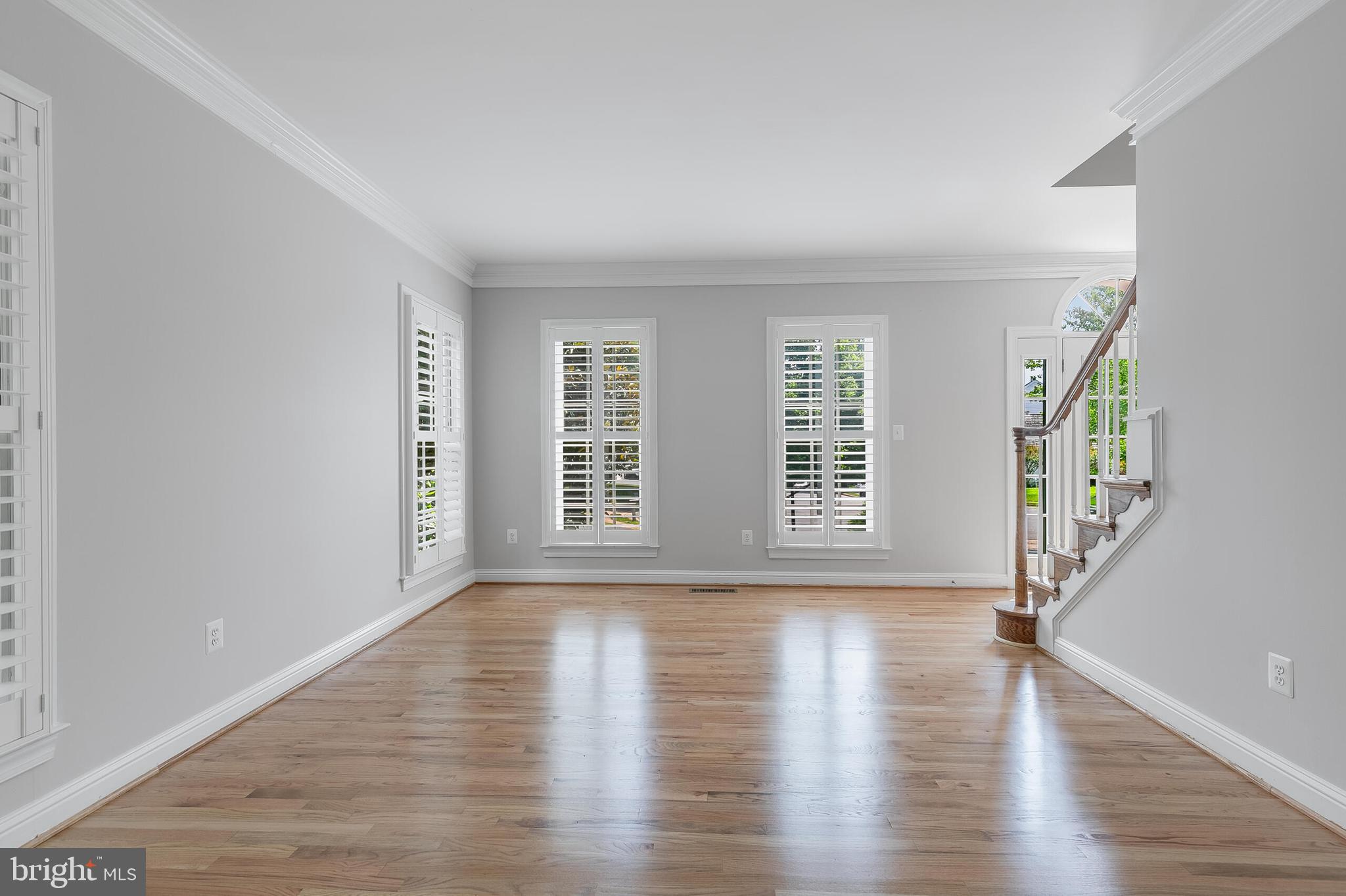 611 CATESBY COURT SW