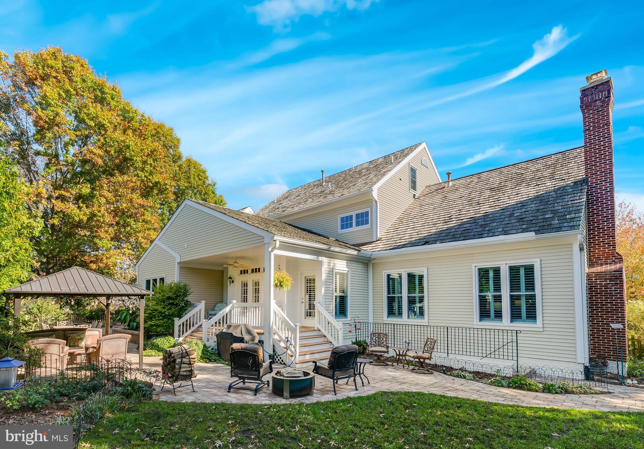 611 CATESBY COURT SW