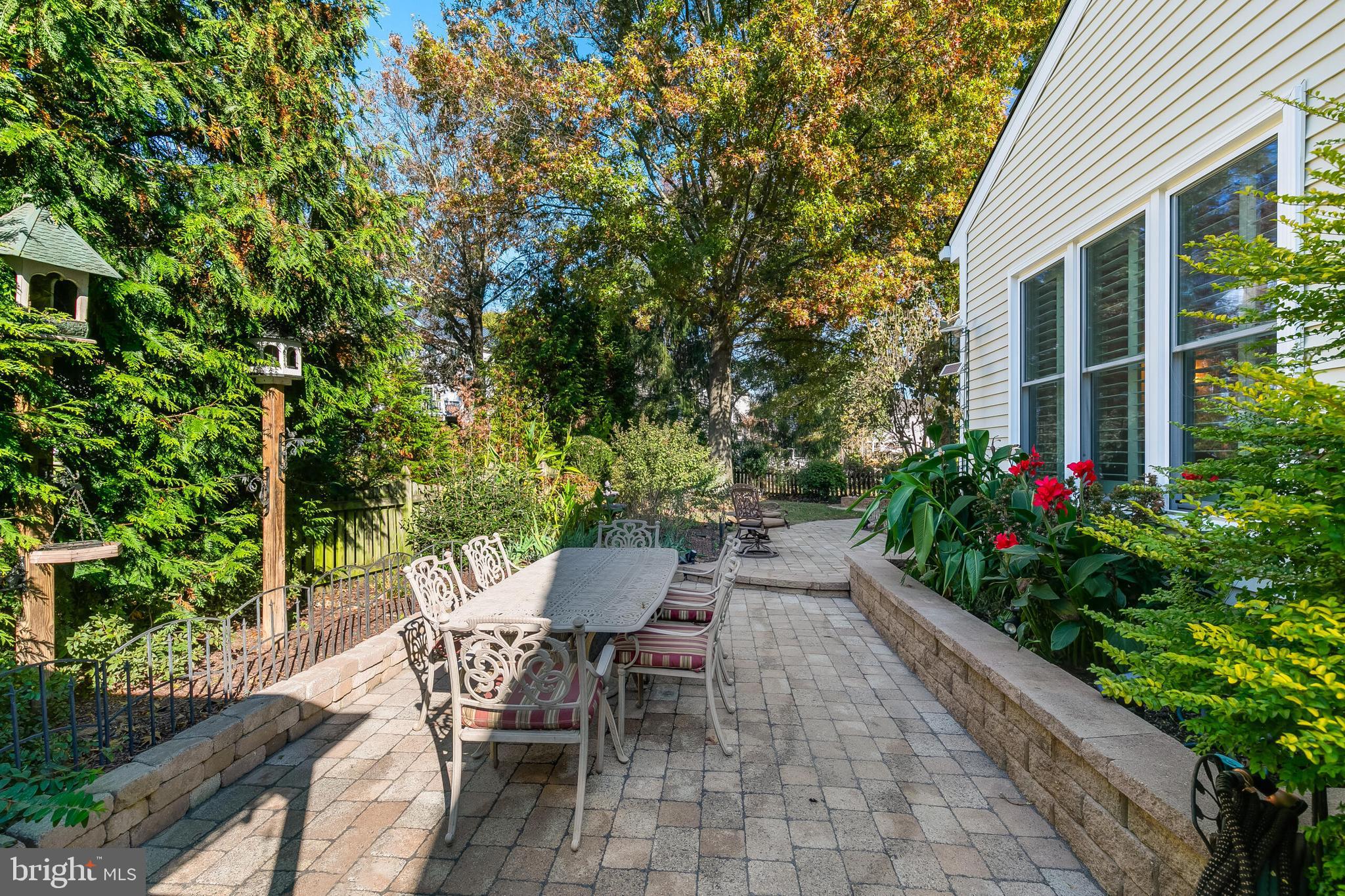 611 CATESBY COURT SW