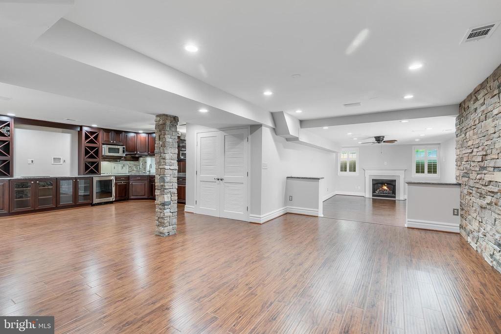611 CATESBY COURT SW