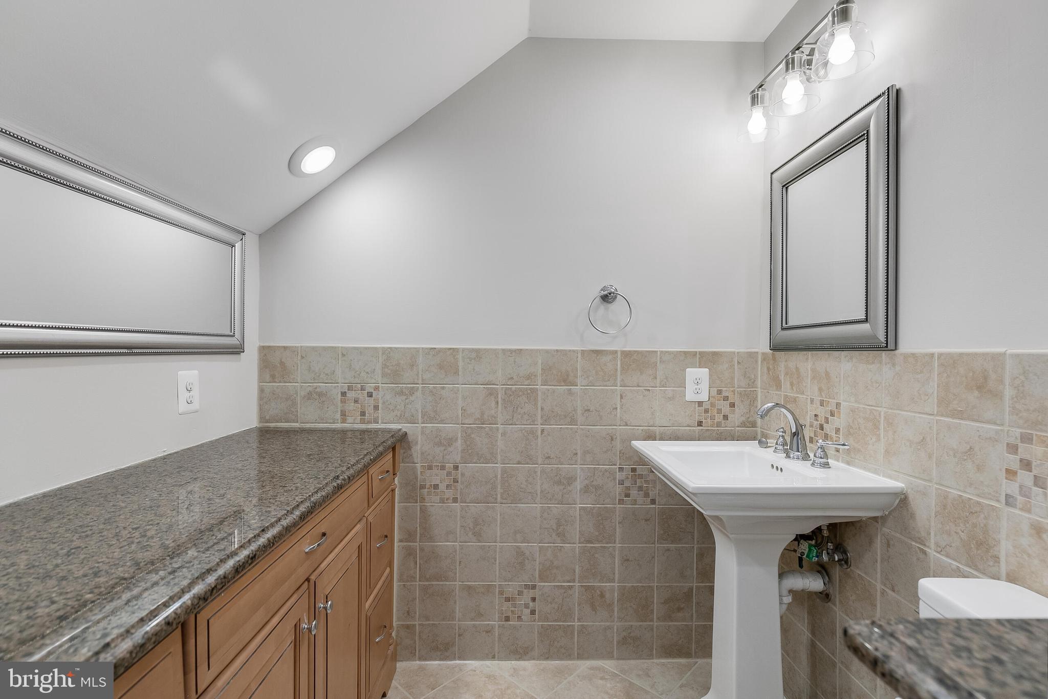 611 CATESBY COURT SW