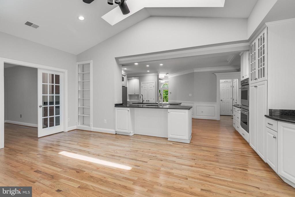 611 CATESBY COURT SW