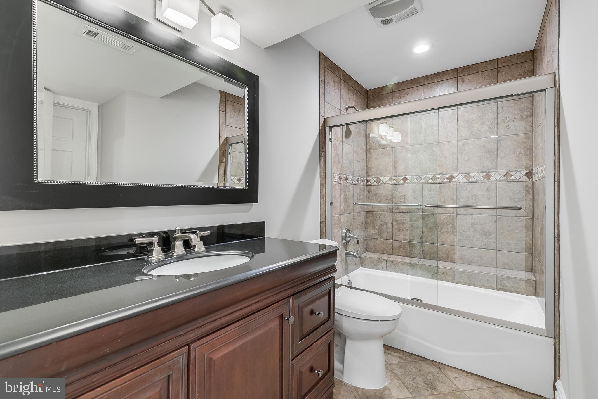 611 CATESBY COURT SW