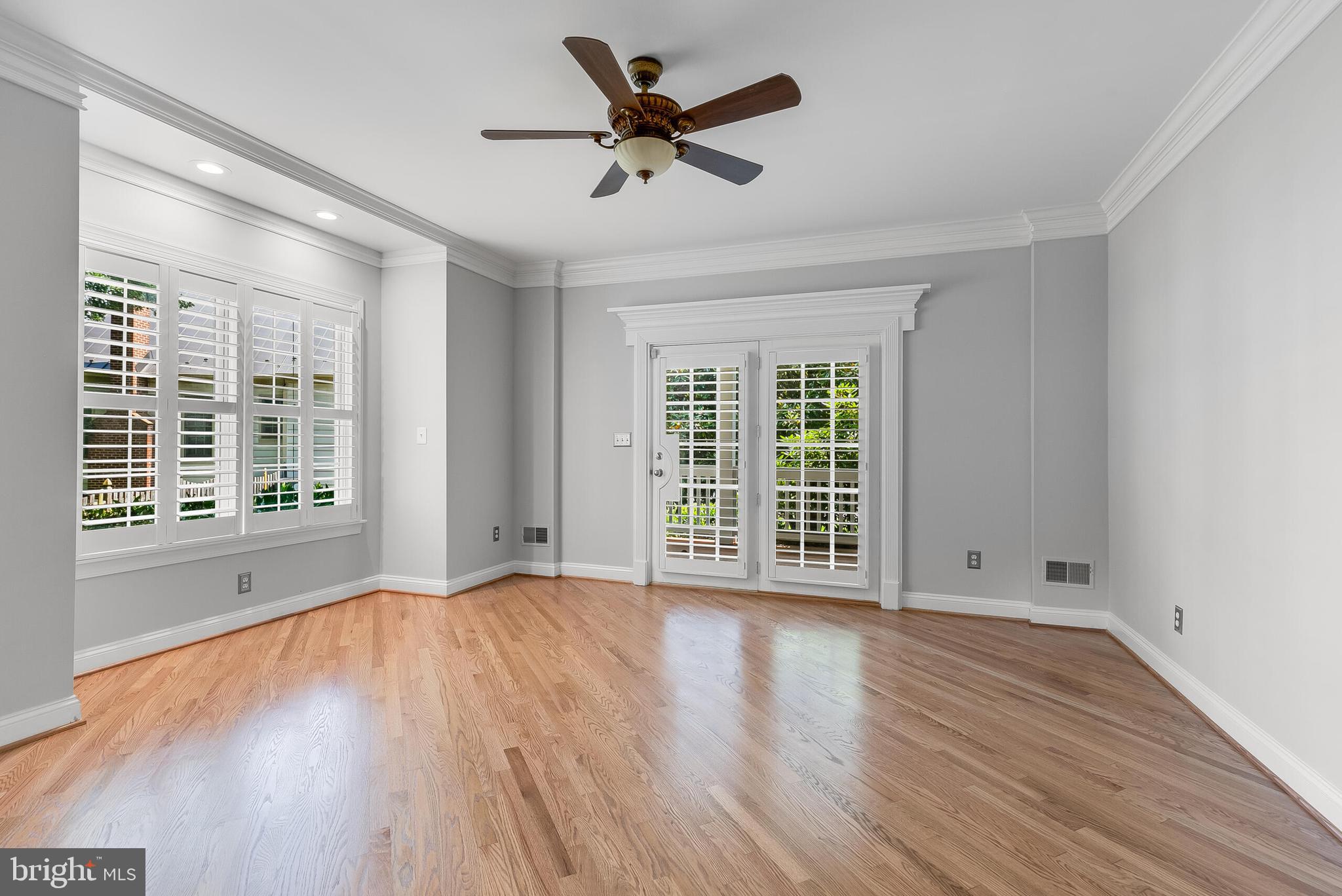 611 CATESBY COURT SW