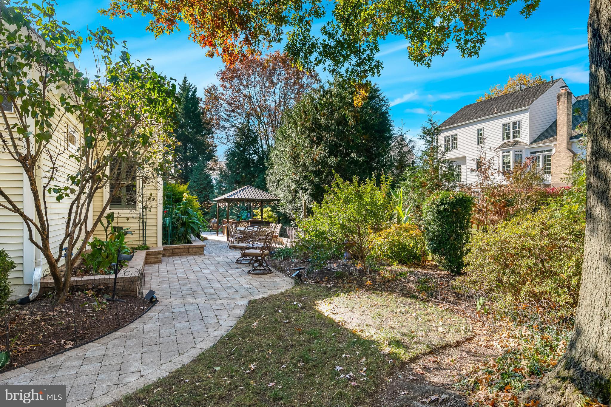 611 CATESBY COURT SW