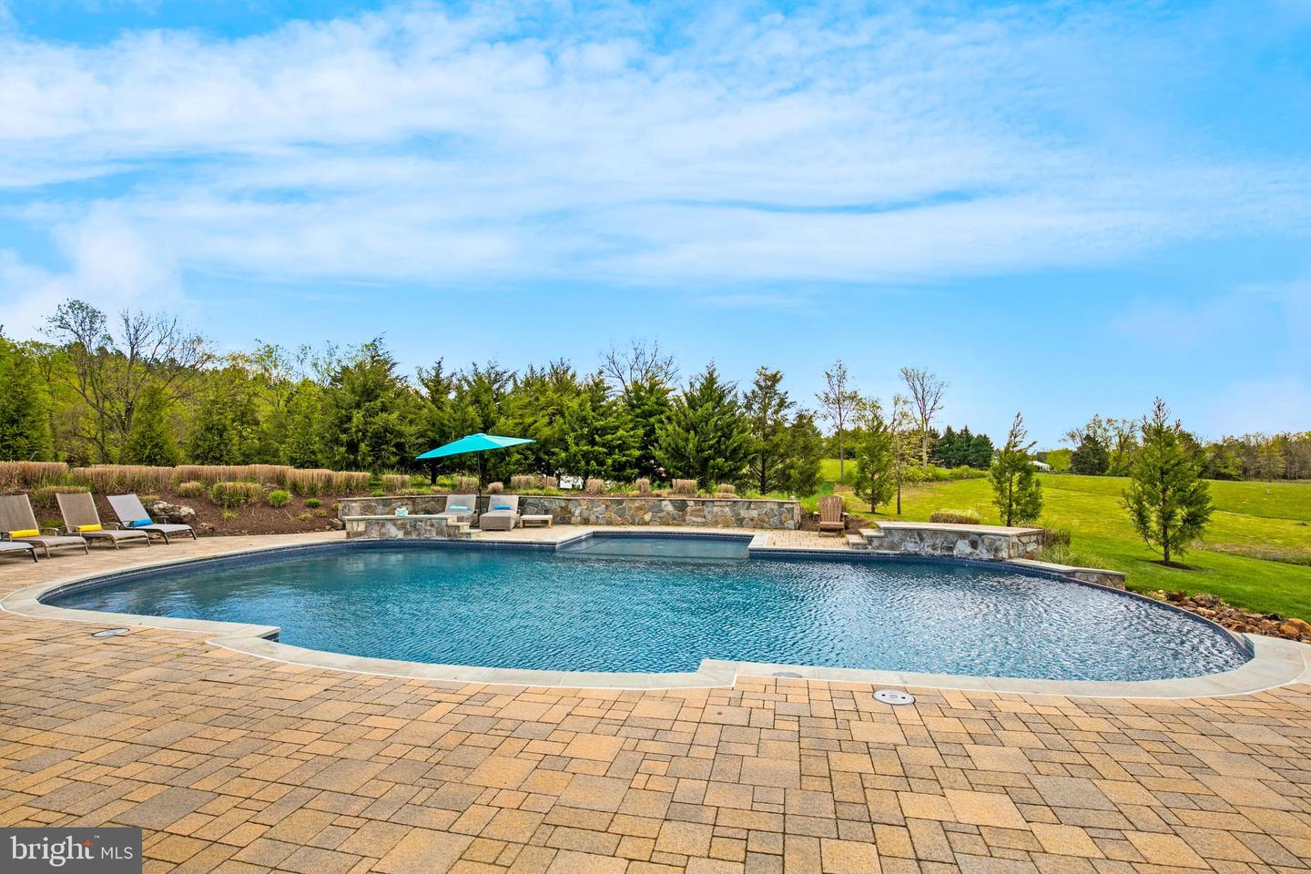 22694 Creighton Farms Dr