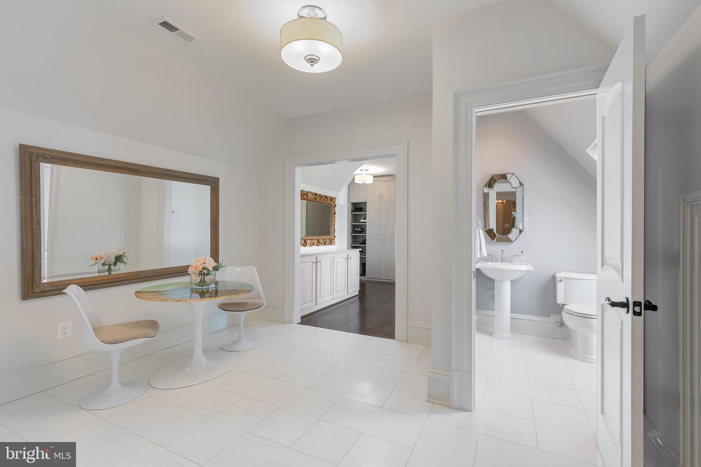 22694 Creighton Farms Dr