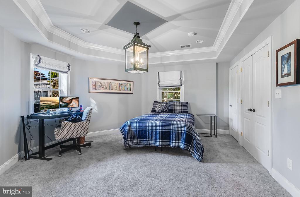40747 LENAH RUN CIRCLE