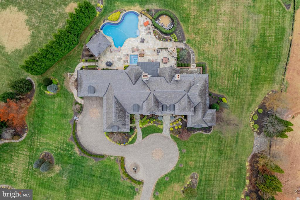 22665 CREIGHTON FARMS DRIVE