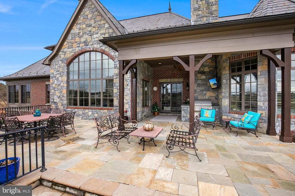 22665 CREIGHTON FARMS DRIVE