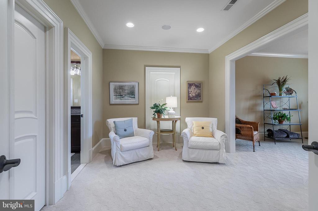 22665 CREIGHTON FARMS DRIVE