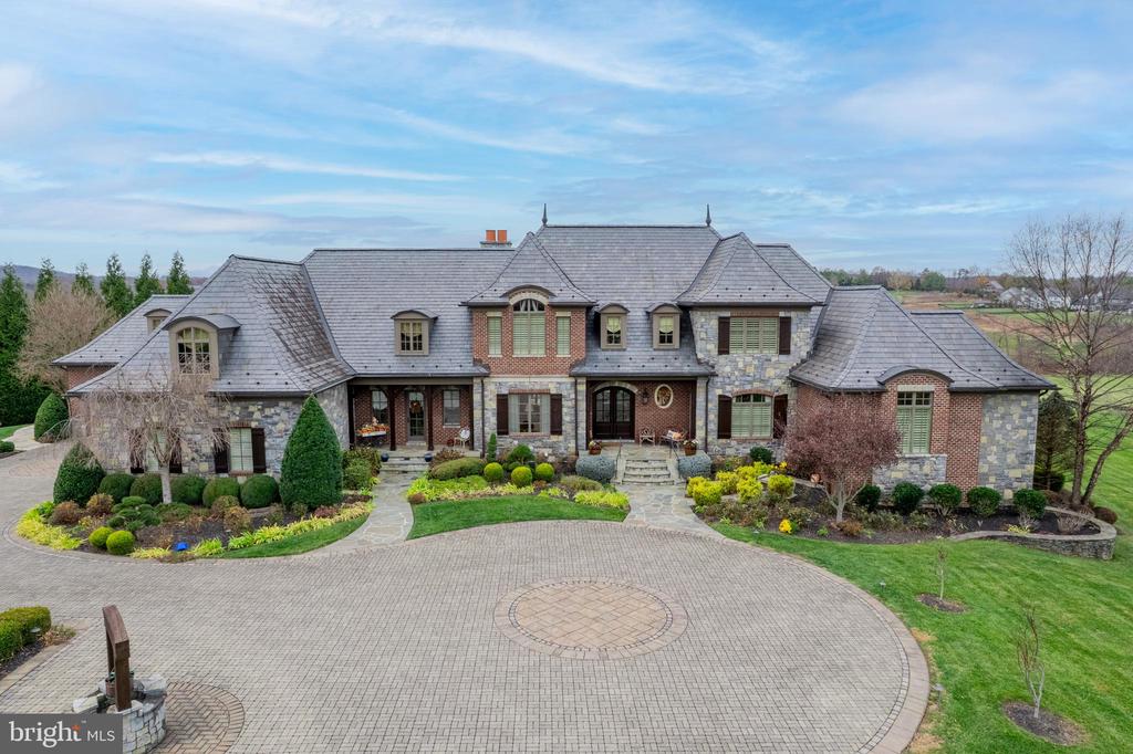22665 CREIGHTON FARMS DRIVE