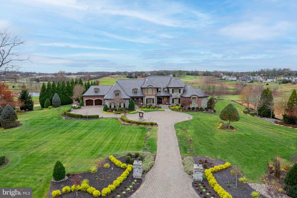 22665 CREIGHTON FARMS DRIVE