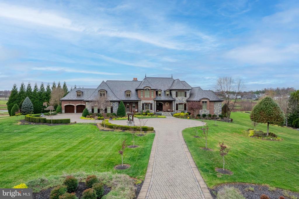 22665 CREIGHTON FARMS DRIVE