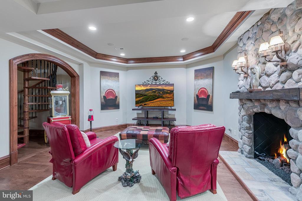 22665 CREIGHTON FARMS DRIVE