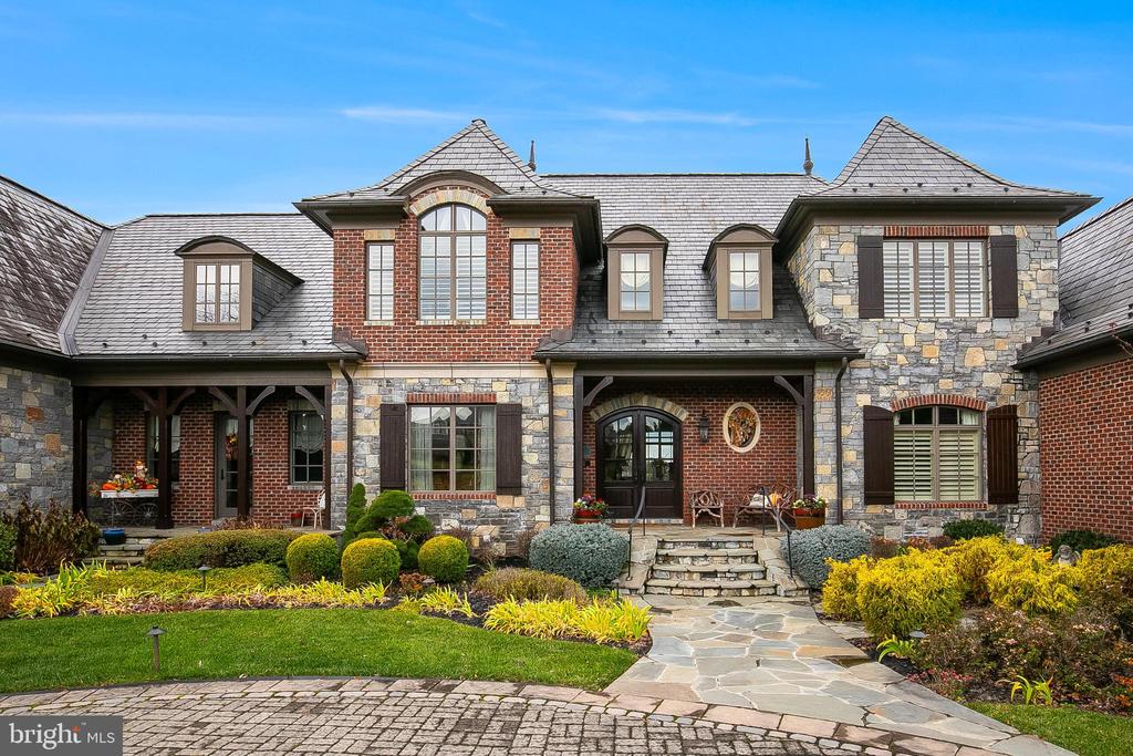 22665 CREIGHTON FARMS DRIVE