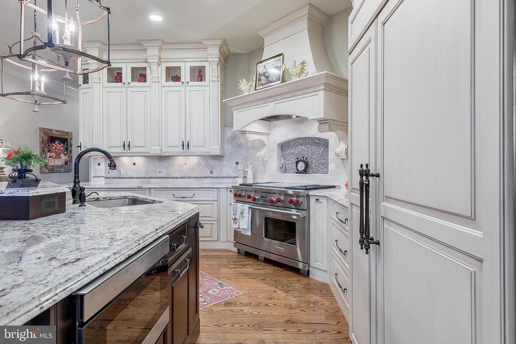 22665 CREIGHTON FARMS DRIVE