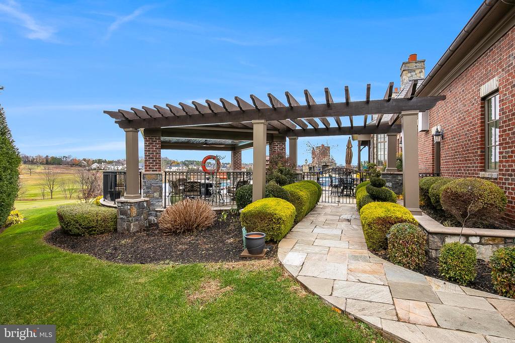 22665 CREIGHTON FARMS DRIVE