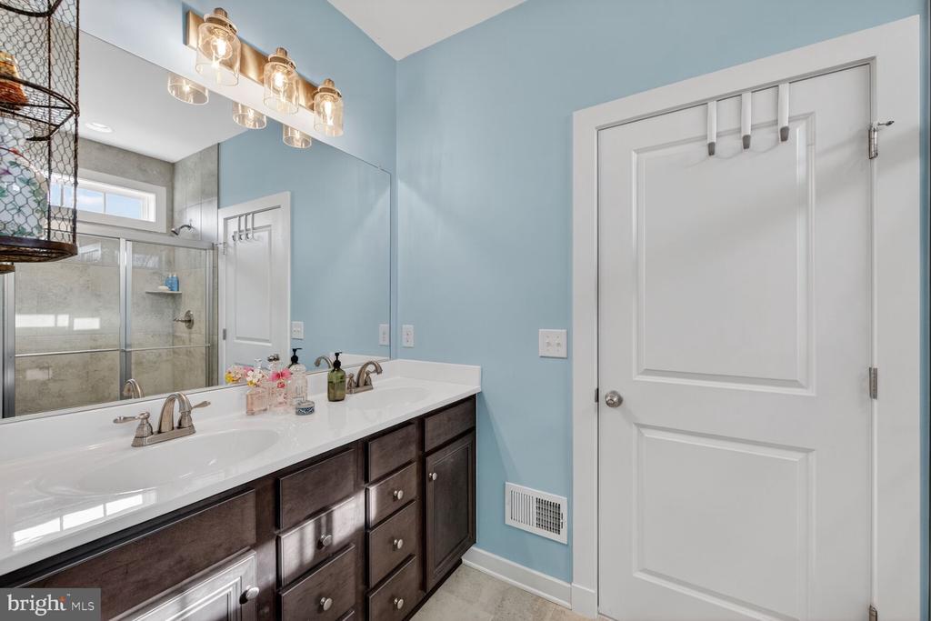 42409 ARCOLA VISTA TERRACE