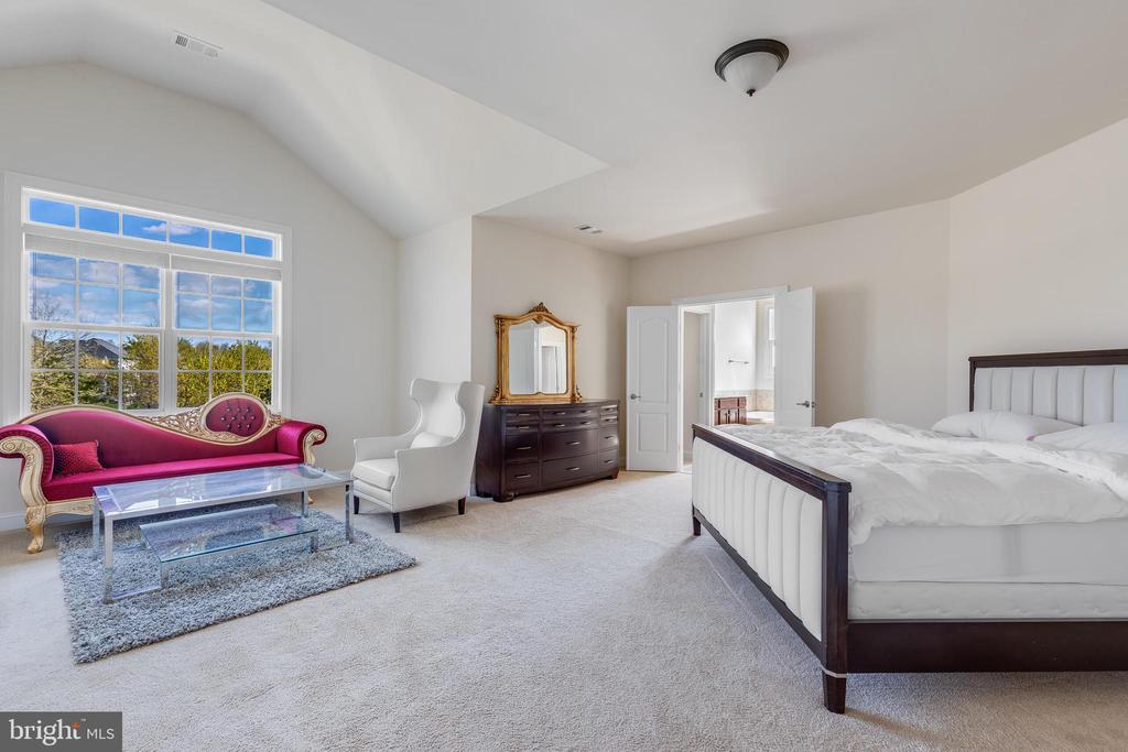 24531 FISHERMANS POND COURT
